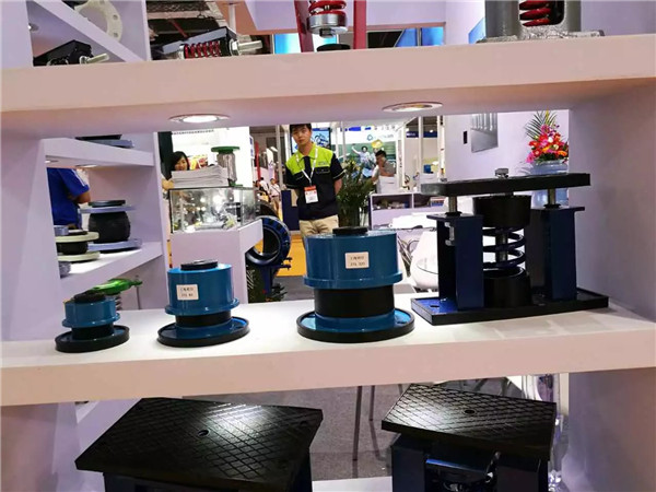 以下是2016年.五屆上海*際泵管閥展淞江集團參展現場照片：