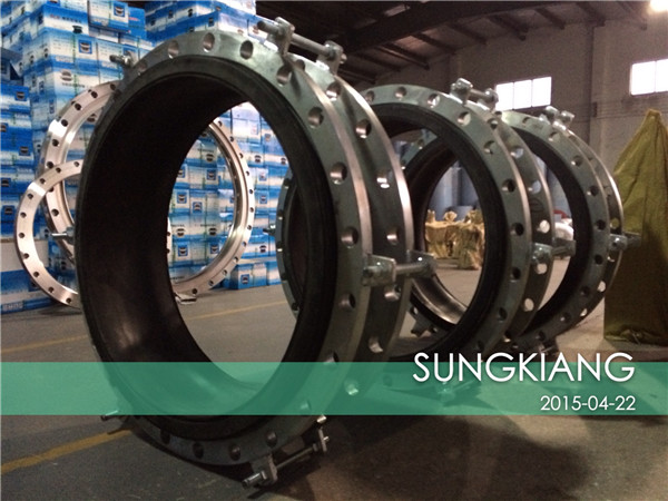 大口徑加固型橡膠軟連接加工過程 加固型橡膠接頭:橡膠接頭加裝加固裝置教程!