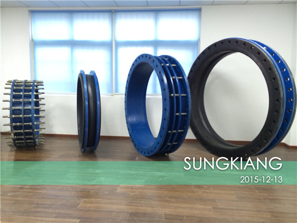 遼寧省丹東三灣水電站項目采用淞夏雙法蘭限位伸縮接頭產品 三灣水電站限位伸縮接頭,水電站雙法蘭限位伸縮接頭